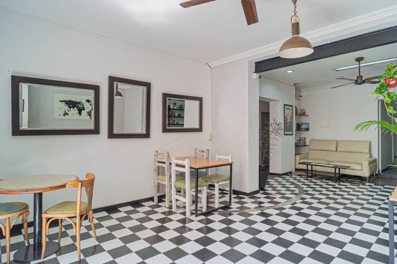 Maison Colonial Hostel